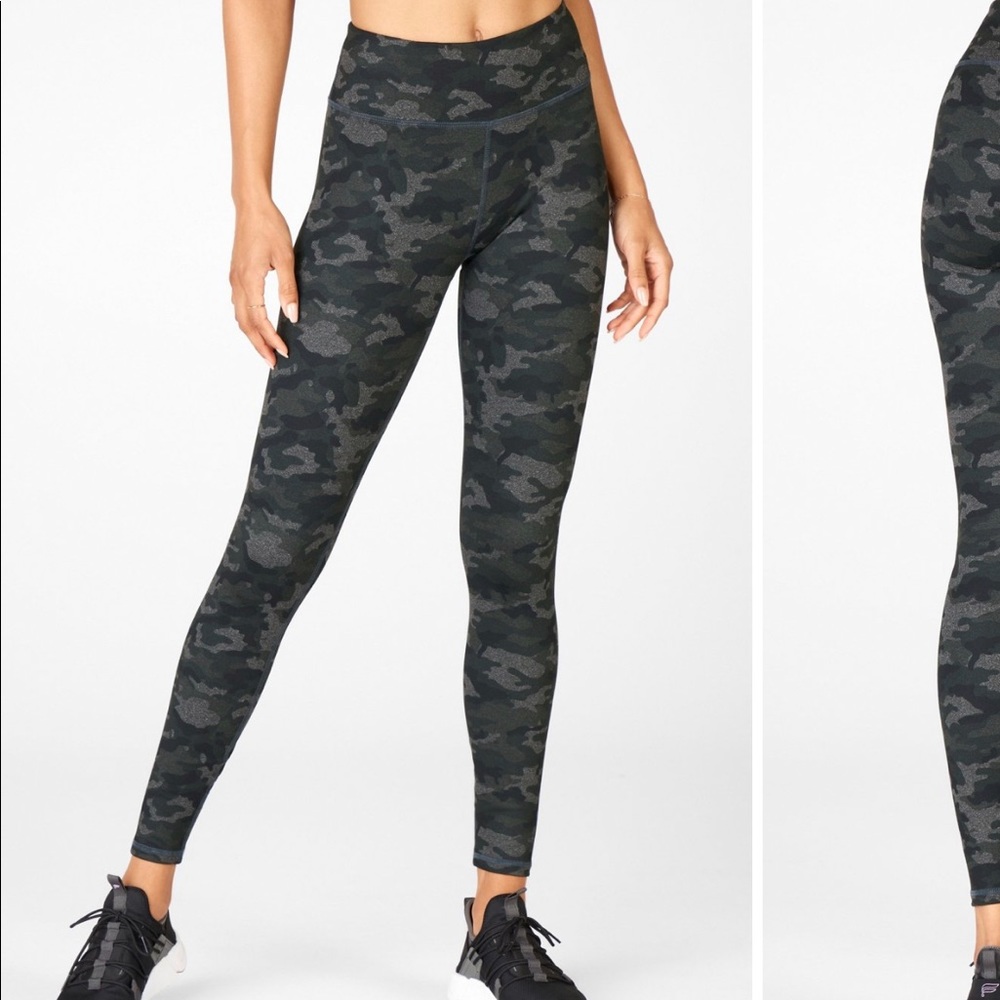 Fabletics Mid-Rise Printed PowerHold Leggings
